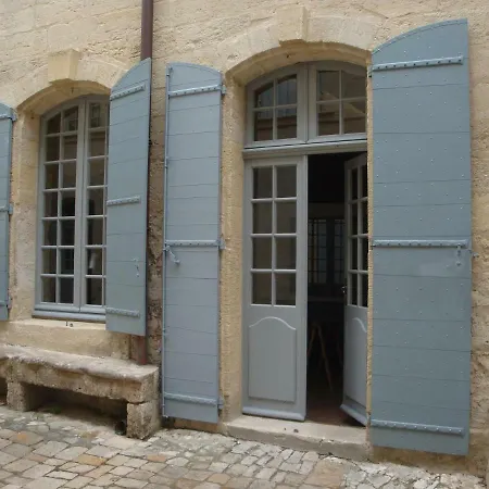 Appartement Dans Hotel De Flaux Uzes Exterior photo
