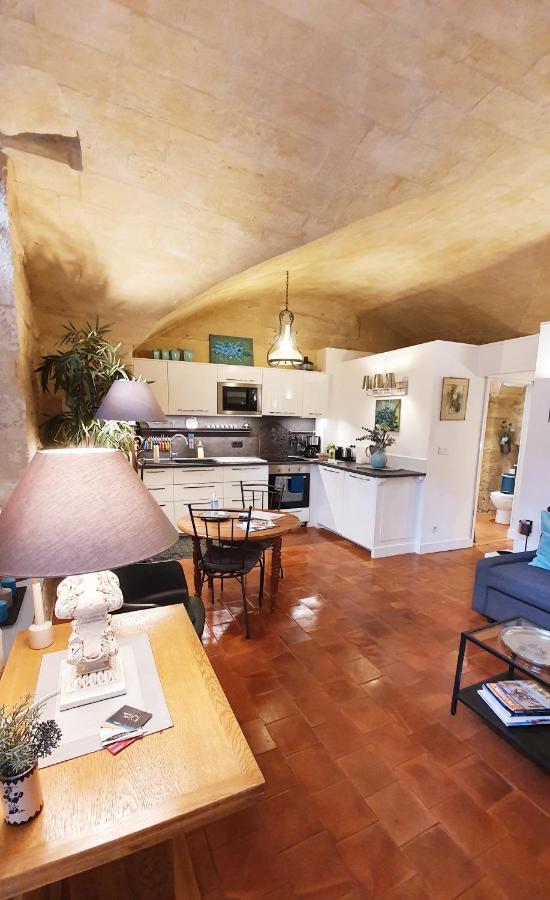 Dans De Flaux Apartment