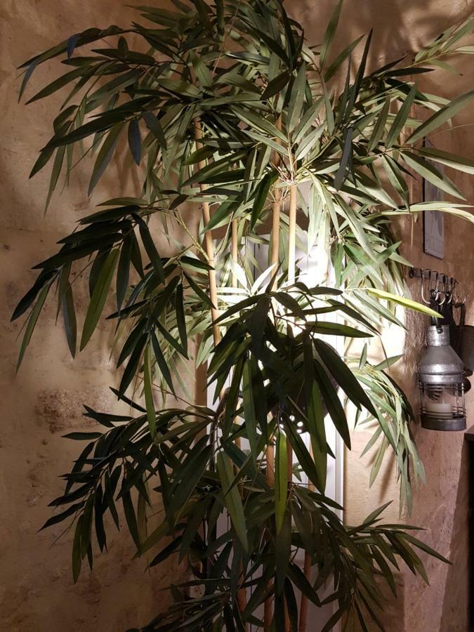 Dans De Flaux Uzes